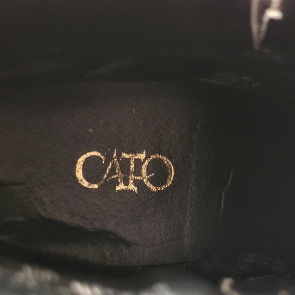 Cato black ankle boot with gold Brad accents size 8M - Picture 5 of 7